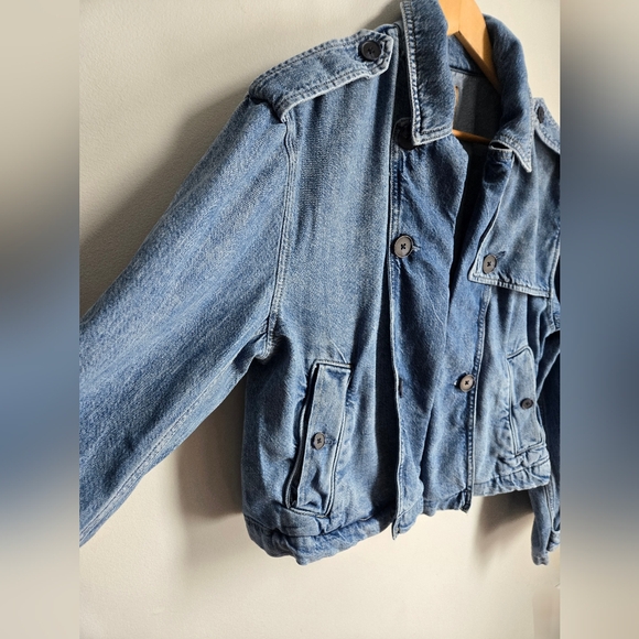 GAP Jean Jacket - Picture 3 of 11